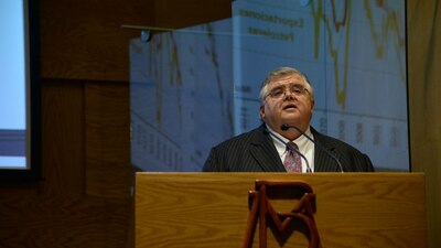 Banxico mantiene la tendencia de la FED de elevar la tasa referencial