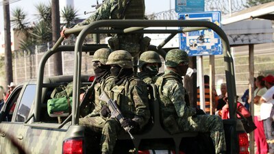 Ejecuciones extrajudiciales, cateos ilegales y tratos indignos