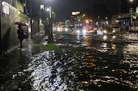 Activan doble alerta por lluvias y granizo en las 16 alcaldías de la CDMX