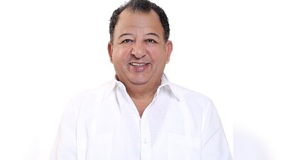Fue senador por Convergencia de 2011 a 2012