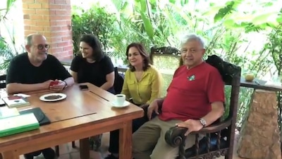 AMLO compartió detalles de su día de descanso al lado de personajes como Silvio Rodríguez