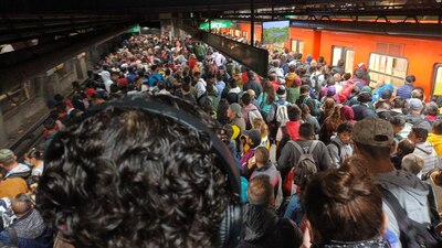 Usuarios también reportan alta afluencia y flujo lento de unidades en las líneas 2, 9, A y B