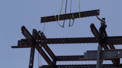 La alza de aranceles busca mejorar el mercado interno