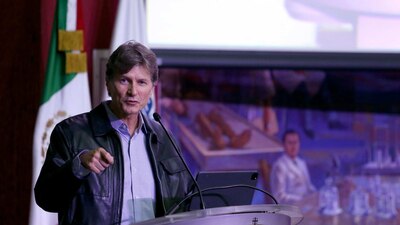 También expresó abiertamente sus intenciones de ser candidato presidencial