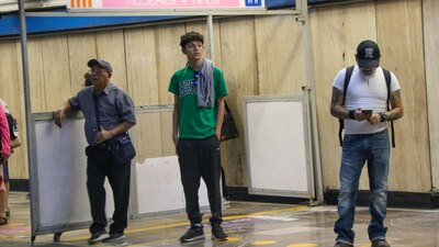 Metro es uno de los transportes que sufrirán cambios en Semana Santa