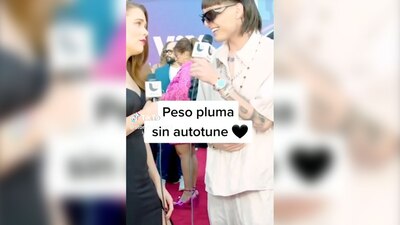 Peso Pluma no suena igual a capela