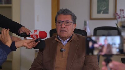 El líder morenista calificó el proyecto de González Alcántara como un intento "arbitrario e ilegal"