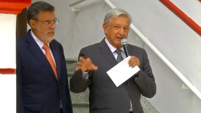 López Obrador durante su mensaje de este viernes tras su reunión con los magistrados
