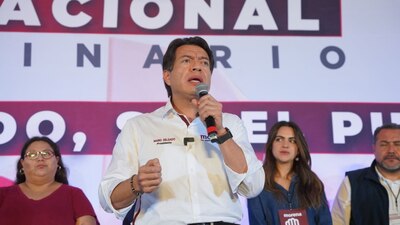 El dirigente de Morena pidió aprobar la reforma electoral de AMLO en el Congreso