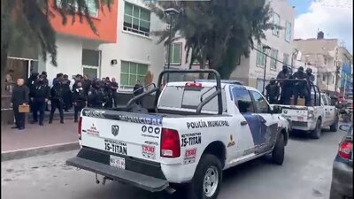 En el operativo decomisaron armas de diversos calibres, autos y dinero en efectivo