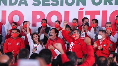 El último gobernador del tricolor será Omar Fayad Meneses quien dejará el cargo en septiembre de 2022.
