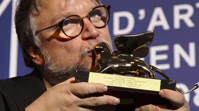 El cineasta mexicano, Guillermo del Toro, logró obtener el León de Oro del Festival de Cine de Venecia