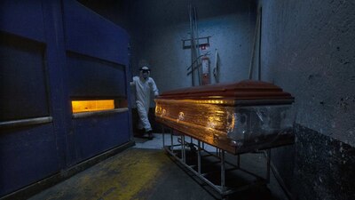 El ritual en las funerarias ha cambiado desde que llegó el COVID-19