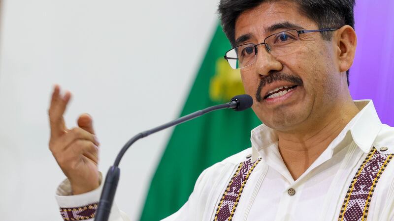 Hugo Aguilar se reúne con Noroña y con Adán Augusto en el Senado