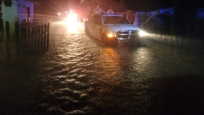 Las autoridades mantienen alerta amarilla y con ello trasladas a las personas a albergues