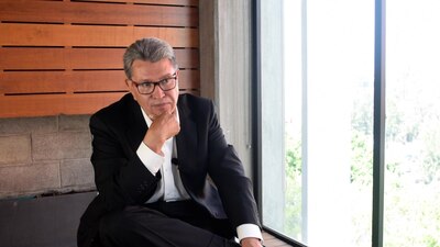 El morenista recomendó aclarar los contratos de las empresas de Xóchitl Gálvez