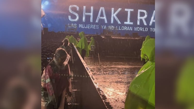 Reportan fuertes lluvias en CDMX; retrasan concierto de Shakira en el Estadio GNP