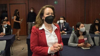 También se establecerá, por solicitud de la Facultad de Derecho, protocolos contra el plagio