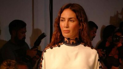 Con apenas un mes en el cargo, la también modelo dio una conferencia de prensa para denunciar las violencias que vivió