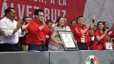 Por primera vez en más de 90 años, el PRI apuesta por una mujer