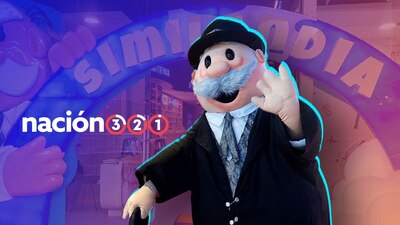 Es fácil verlo en varias sucursales de Farmacias Similares, o en su universo 'Similandia'