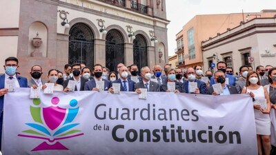 Lanzó una iniciativa para evitar que se viole la Constitución a raíz de la intención de nuevas reformas