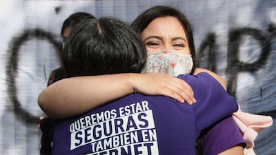 Esta legislación tiene el objetivo de proteger la integridad de la mujeres en redes sociales e internet