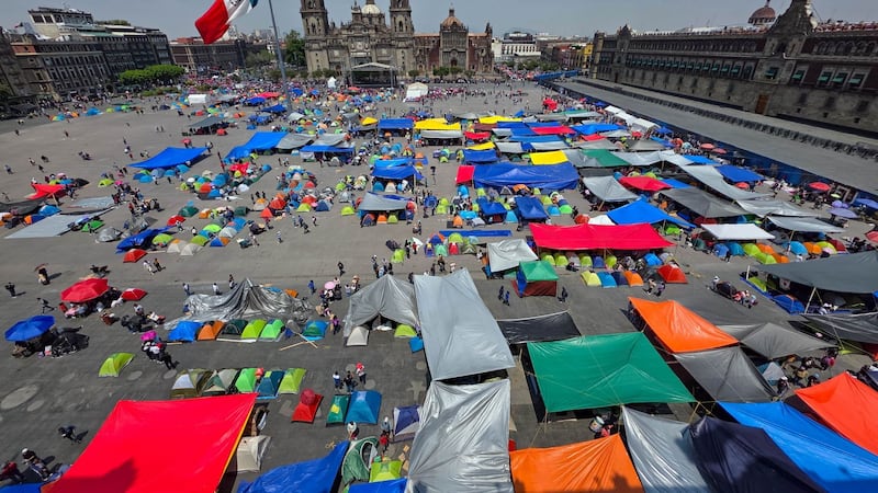 Maestros de la CNTE instalan plantón en el Zócalo de la CDMX; ¿por qué protestan?