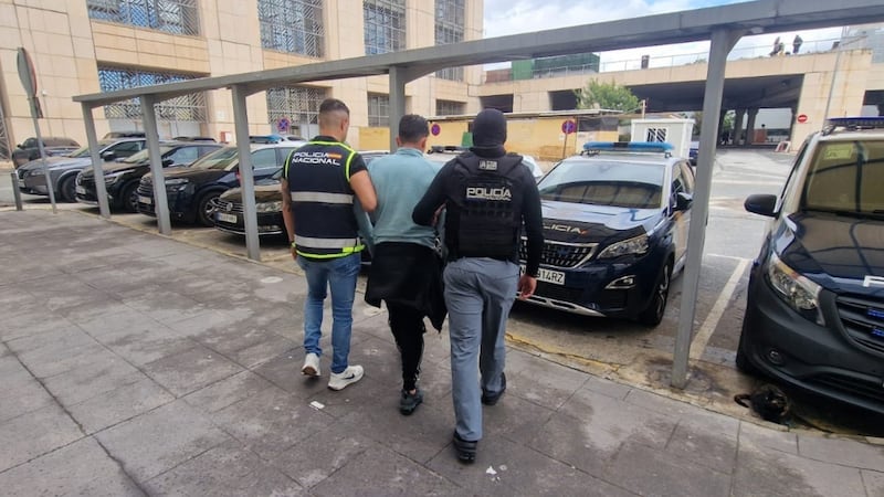 Detienen en España a ‘Pipo’, líder de ‘Los Lobos’, banda ecuatoriana relacionada con el CJNG