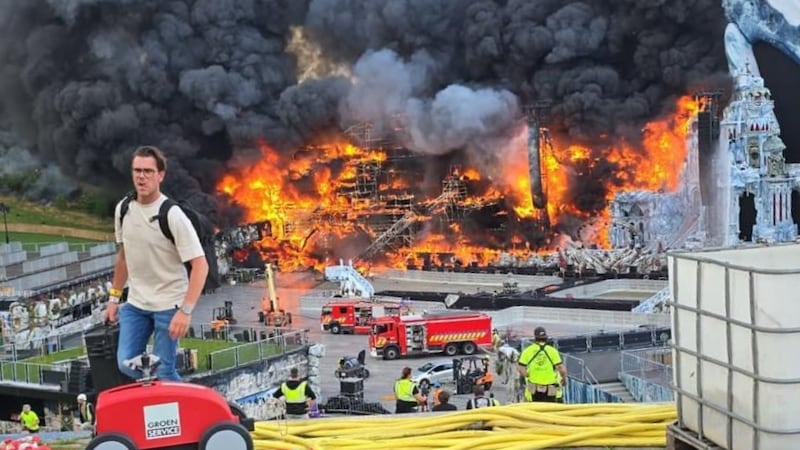 ¿Arde en llamas escenario principal de Tomorrowland? Esto es lo que sabemos