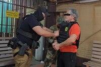 Hernán Bermúdez, presunto líder de ‘La Barredora’, llega a México tras ser expulsado de Paraguay