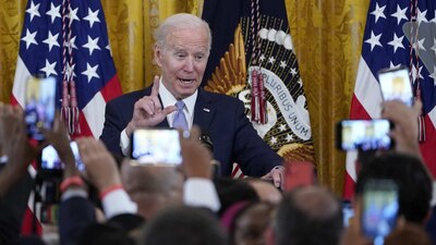 Las sanciones fueron anunciadas luego de que Washington aprobó apoyo a Ucrania