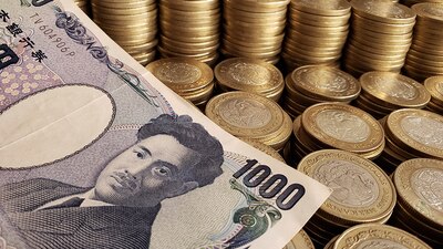 El peso subió un 1.6%, recuperando parte de las pérdidas provocadas por el desplome del mercado global