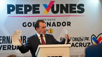 El candidato convocó a una conferencia de prensa para revelar la querella