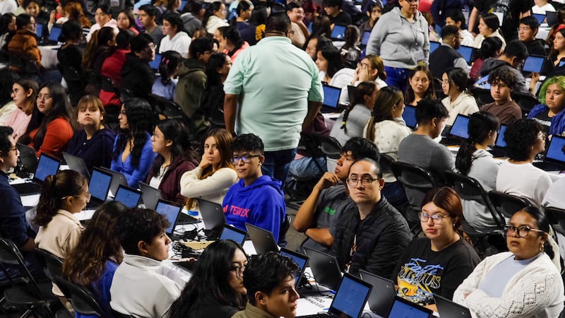 UNAM abre más de 2 mil lugares a aspirantes no seleccionados; ¿cómo elegir carrera?