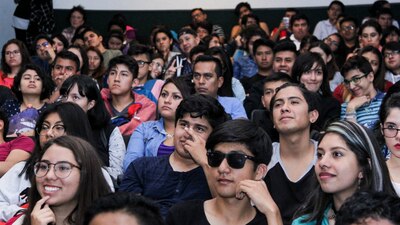 Los alumnos de educación media superior también son beneficiados con una beca de AMLO