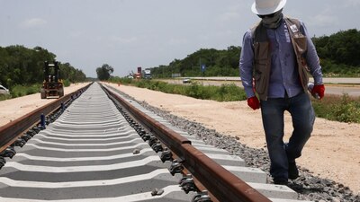 La obra ha sido suspendida en varias ocasiones por jueces