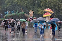 Emiten Alertas Roja, Naranja y Amarilla por persistencia de lluvias en la CDMX