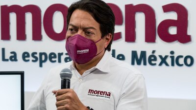 Mejor que ponga orden en el ‘cochinero’ de sus finanzas y en la violencia que vive Michoacán, dijo el morenista