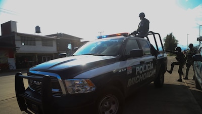 El gobernador Alfredo Ramírez reconoció que las condiciones de inseguridad provocaron el éxodo de 3 mil michoacanos