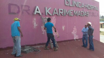 El nombre de la exprimera dama de Veracruz fue retirado de la fachada de un hospital en Coatzacoalcos