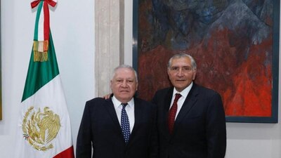 El secretario de Gobernación, Adán Augusto, dio posesión al cargo al nuevo titular