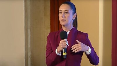 La jefa de Gobierno capitalina también reclamó que la T2 del AICM tenga fallas, culpó a Fox y Calderón