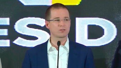 El candidato del PAN, PRD y MC aceptó su derrota