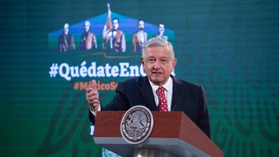 El mandatario insiste en desestimar las acusaciones de violación en contra de Salgado Macedonio