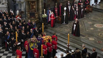 Será sepultada junto a su fallecido esposo, el príncipe Felipe, en un acto familiar privado