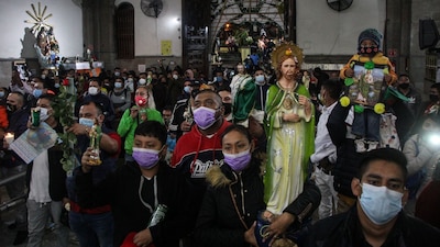 Hay afectaciones viales en avenida Hidalgo y Paseo de la Reforma