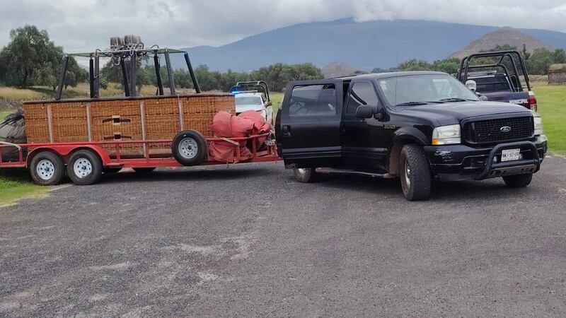 Globo aerostático aterriza de emergencia en zona arqueológica de Teotihuacán