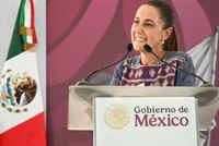 Claudia 1er año: abasto médico, razón y sinrazones del gobierno