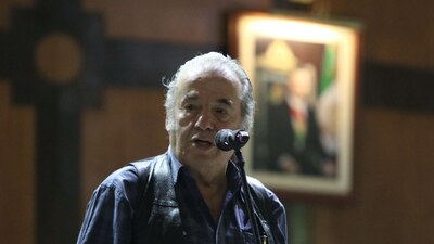 El músico se encuentra en observación por síntomas de COVID-19